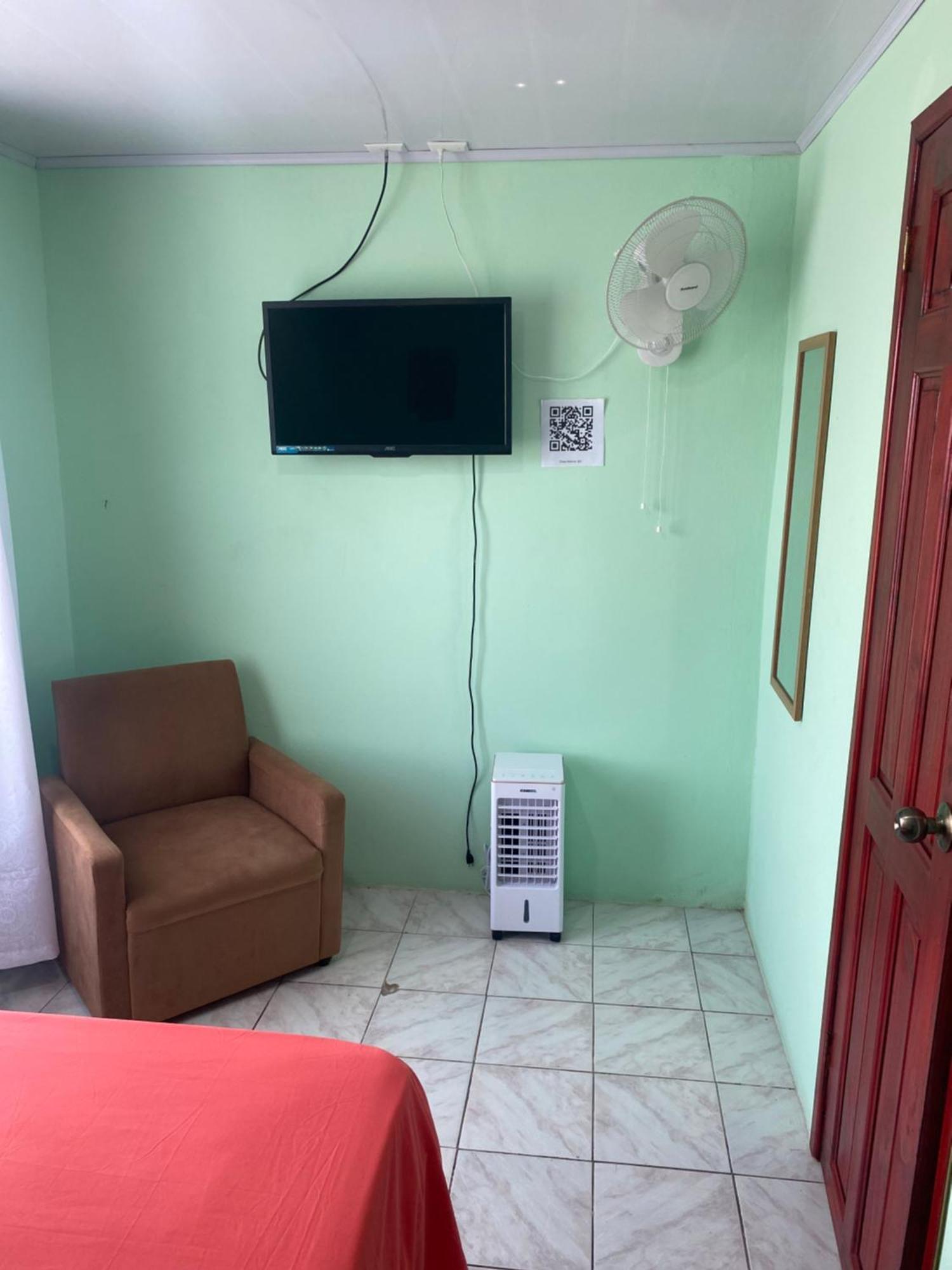 Hostel Casa Marina Puerto Limon Exteriör bild